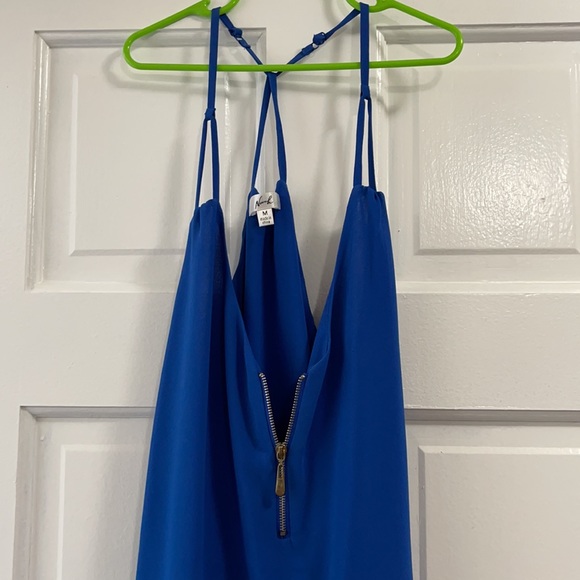 Razor Back Top - Picture 2 of 2